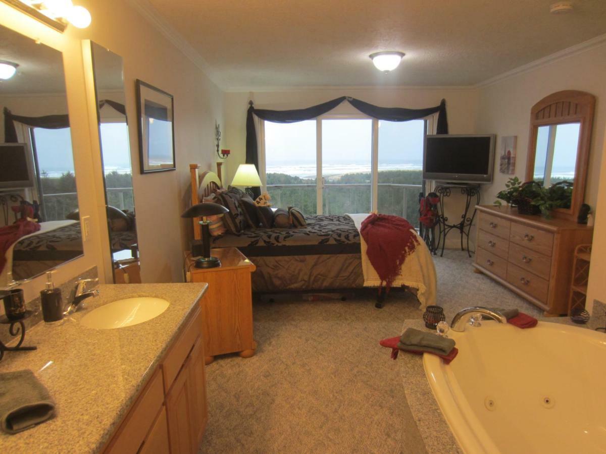 Amazing Seaview Spacious Condo With An Amazing View!!! Eksteriør billede